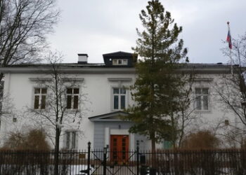 Russischer Botschafter: Norwegen schlägt Profit aus Militarisierung Europas