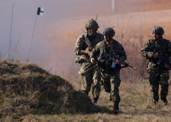 Starmer verkündet Übergang des Vereinigten Königreichs in Modus der "Kriegsbereitschaft"
