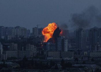 VIDEOS: Ukraine meldet schwere russische Angriffe in der Nacht