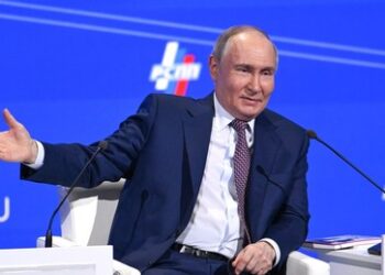 "Vielleicht ist es das sogar wert": Putin über Konsequenzen, wenn Westen Russlands Reserven "raubt"