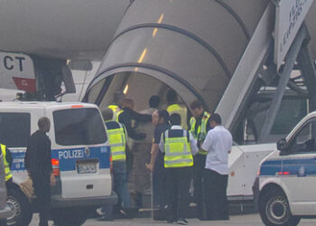 Abschiebeflug: 81 ausreisepflichtige Afghanen am Morgen abgeschoben