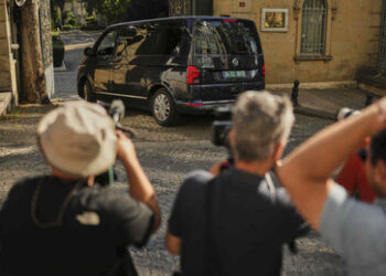 EU-Staaten vor heikler Mission: Iran beginnt neue Gespräche über Atomprogramm