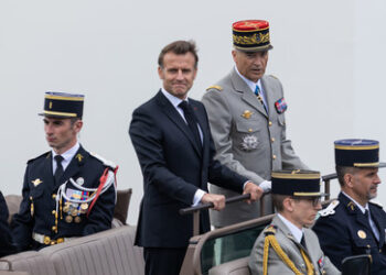 Frankreichs Generalstabschef hält das Land für "vorrangiges Ziel des Kremls"