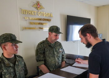 Moskau offenbart Zahl der seit Jahresbeginn zur Armee gestoßenen Zeitsoldaten