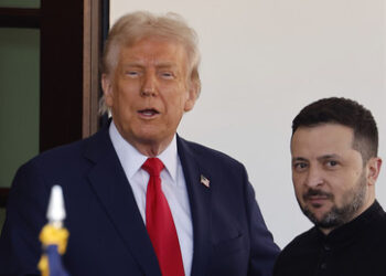 Nur eine Frage? Trump spielt mit dem Gedanken, Moskau und Sankt Petersburg beschießen zu lassen