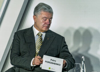 Poroschenko wirft Selenskij Autoritarismus vor und fordert, "von Bibi zu lernen"