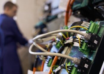 Russische Elektronikhersteller werfen ausländischen Akteuren Versuch der Marktzerstörung vor