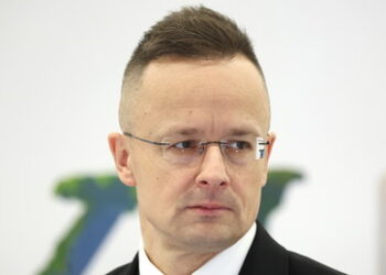 Szijjártó: Ungarn gibt russisches Öl und Gas nicht auf  