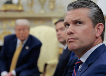 US-Experte: Hegseth könnte durch Gegner der Ukraine-Hilfe ersetzt werden