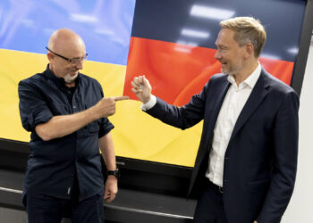 "Eier-Gate" in Kiew: Ex-Verteidigungsminister Resnikow fiel über sein eigenes Frühstück