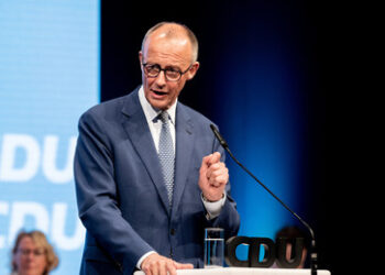 Checkliste des Bundeskanzlers: Sozialleistungen kürzen, Milliarden für Kiew, Opposition unterdrücken