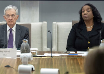 Die Börse zittert: Fed-Chef spricht heute über künftige Zinsstrategie