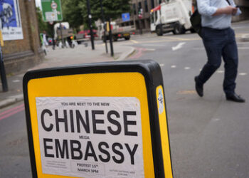 Großbritannien verfällt wegen Chinas neuer "Super-Botschaft" in Spionage-Panik