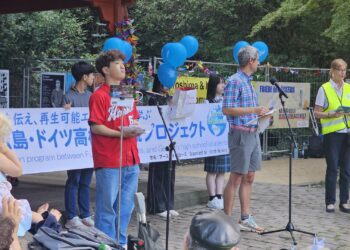 Hunderte Berliner erinnern an Atombombenopfer und fordern Ende der "Kriegstüchtigkeit"