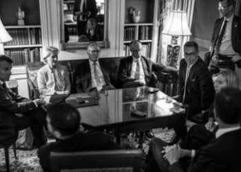 Nur die selbst ernannten Chefs der "Koalition der Willigen" glauben noch an ihre eigene Größe