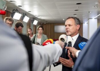 Rücktritt des niederländischen Außenministers wegen ausbleibender Israelkritik