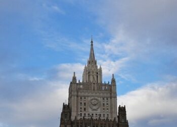 Telefonat der Außenminister: Moskau und Baku besprechen Zusammenarbeit