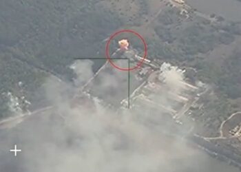 VIDEO: Hohe Verluste bei russischem Luftangriff auf ukrainisches Feldlager