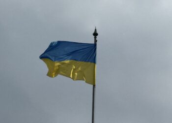 "Neutrale" Schweiz hisst erneut Ukraine-Flaggen und wundert sich, dass kein Putin-Gipfel kommt