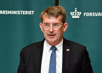 Erneut Drohnen über Flughäfen – Dänemarks Verteidigungsminister spricht von hybridem Angriff