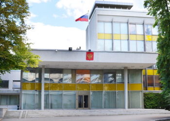 Erneuter Farbanschlag auf russische Botschaft in Stockholm