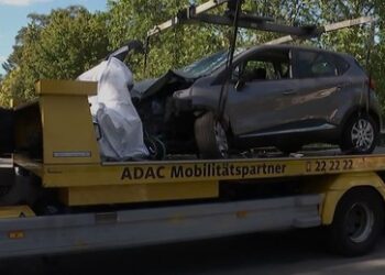 Fingerkuppe abgebissen, Fahrerflucht, Verletzte und ein Toter – Irrsinniger Vorfall in Berlin