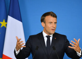 Fitch stuft Kreditwürdigkeit Frankreichs herab