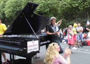 Juraprofessor: Verhaftung des Pianisten Arne Schmitt ist Verhöhnung des Rechtsstaats