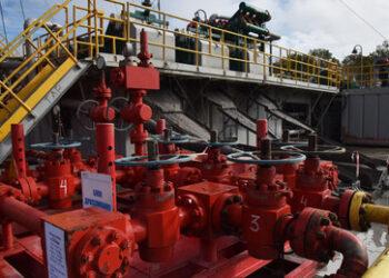 Kiew muss Gas im Wert von eine Milliarde US-Dollar kaufen, um Speicher vor Winter zu füllen