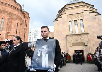 Moskau: Trauerfeier für Ehemann der RT-Chefredakteurin