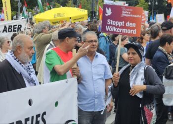Sentimentale Wohlfühloase oder Kern des Widerstands? Die zahme Friedensdemo von Berlin