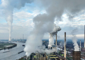 Wirtschaftsinstitut korrigiert Konjunkturprognose für Deutschland nach unten