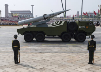 "Atemberaubende Auswahl fortschrittlicher neuer Waffen"