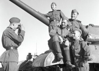 "Vergessene Parade" – vor 80 Jahren feierten die Alliierte in Berlin das Ende des Krieges