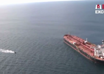 Angeblich "Schattenflotte": Frankreich kapert Öltanker in neutralen Gewässern