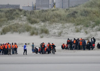 Britische Innenministerin über Migrationsproblem: Kontrolle über Grenzen verloren