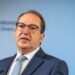 Dobrindt will Schüler auf Krieg vorbereiten