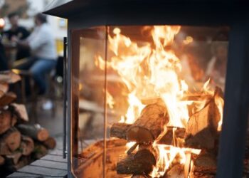 Fico: EU-Politik wird Slowaken zwingen, "mit Holz zu heizen"