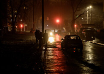 Kiews Bürger sperren Straße wegen Stromausfall