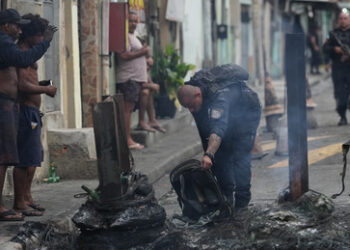 Kriegsszenen in Rio de Janeiro: Polizeieinsatz mit mehr als 60 Toten legt Stadt am Zuckerhut lahm