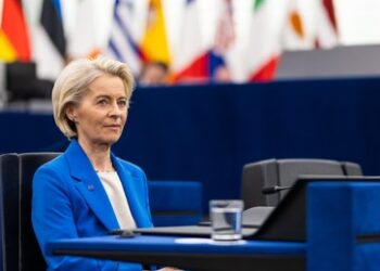 Misstrauensanträge gegen EU-Kommission: Von der Leyen sieht Putin am Werk