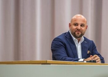 Nächstes Jahr im Frühling: AfD-Außenpolitiker Frohnmaier lässt sich mit Russland-Besuch Zeit