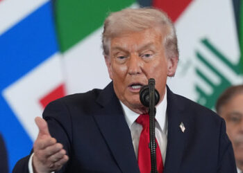 Politologe: "Partei des Krieges" erhöht Druck auf Trump