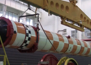 Putin gibt weitere Details über bahnbrechende Waffen "Poseidon" und "Burewestnik" bekannt