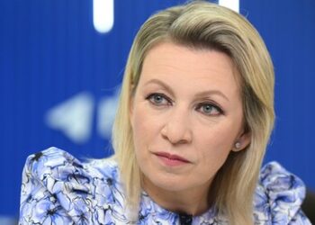 Sacharowa: Macron sollte Soldaten zum Schutz von Museen statt in Ukraine schicken