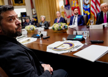 Trump warnt Selenskij: Akzeptiert Putins Bedingungen oder Ukraine wird "zerstört"