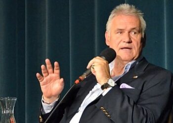 Vizeadmiral Schönbach: Die Bundeswehr glaubt nicht an "russische Drohnen", muss aber "mitspielen"