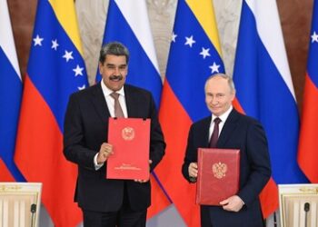 Zu Putins Geburtstag: Maduro unterzeichnet "Vertrag über strategische Partnerschaft mit Russland"