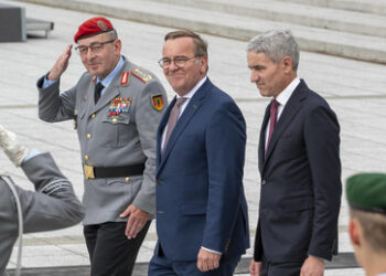 "Abschreckung" für Russland? Pistorius will "verpflichtende, flächendeckende Musterung für Männer"