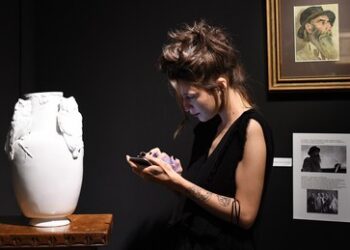 Bericht: Reiche Frauen geben um 46 Prozent mehr für Kunst aus als Männer